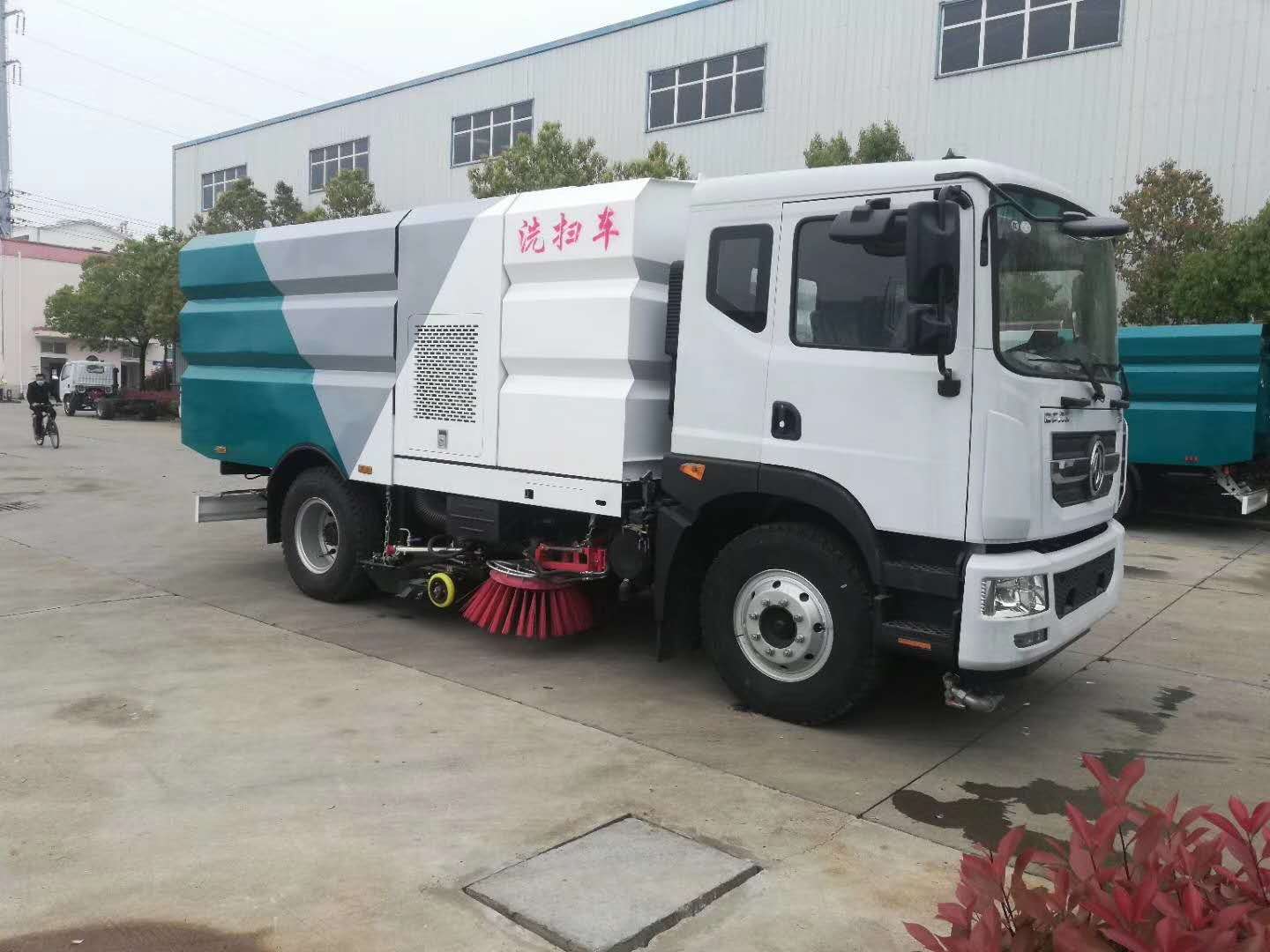 華通牌HCQ5180TXSEQ6型洗掃車 東風(fēng)D9洗掃車廠家報(bào)價(jià)